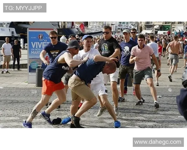 足球流氓游戏揭秘：探索球迷文化与暴力行为的交织与影响